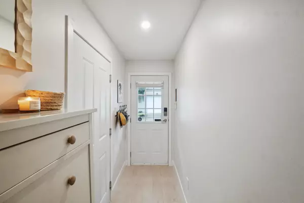 Surrey, BC V4N 5G3,8775 161 ST #45