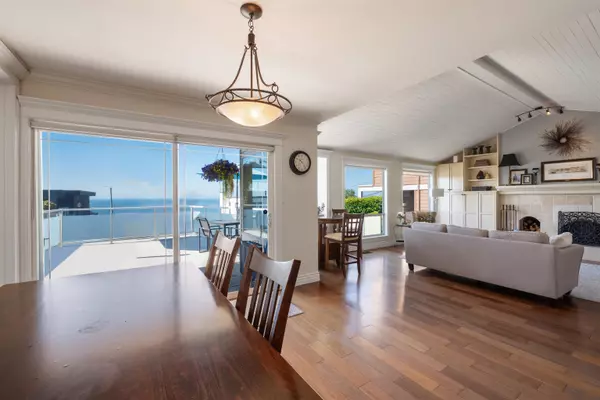 White Rock, BC V4B 1M6,15280 Royal AVE