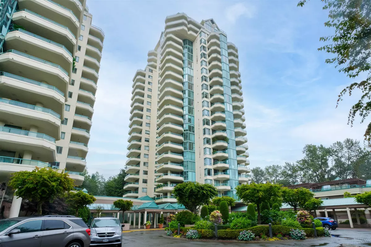 West Vancouver, BC V7T 2Y1,338 Taylor WAY #5E