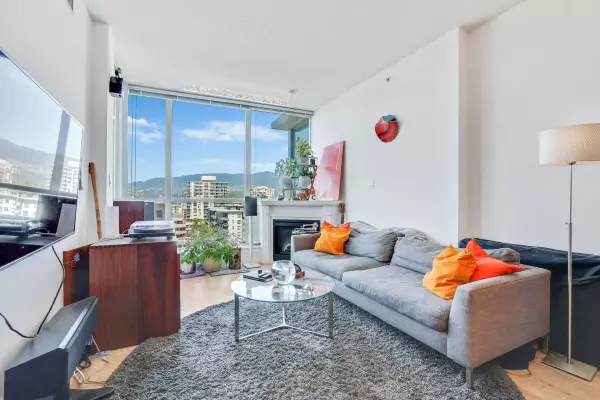 North Vancouver, BC V7L 4X9,138 E Esplanade #1206