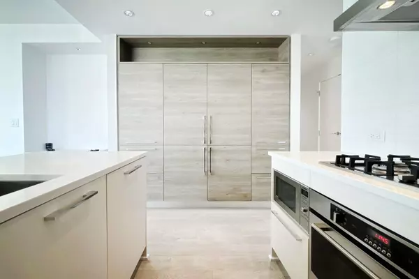 Burnaby, BC V3N 0G9,7388 Kingsway #2302