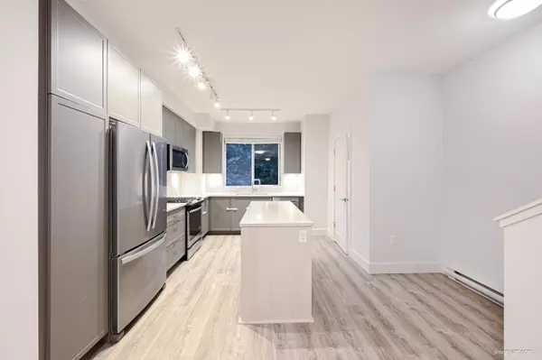 Surrey, BC V4N 6S7,9718 161a ST #97