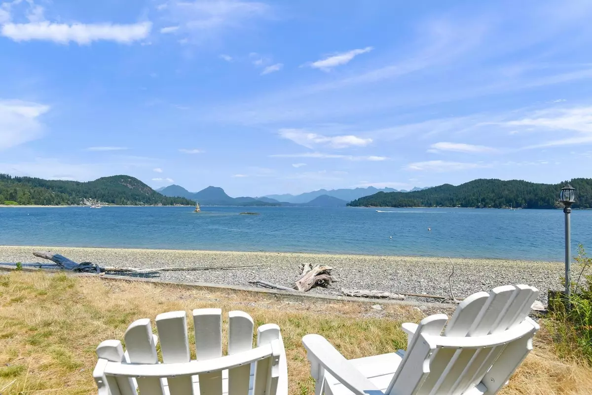 Gibsons, BC V0N 1V8,362 Avalon DR