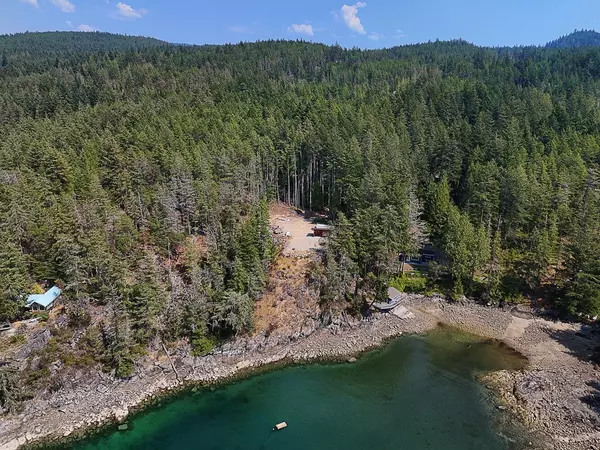 Halfmoon Bay, BC V0N 1Y2,5496 Iska RD