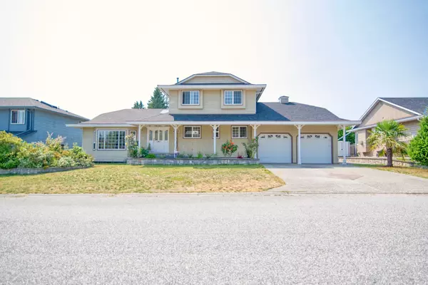 Sechelt, BC V7Z 0E8,4779 Tamarack PL