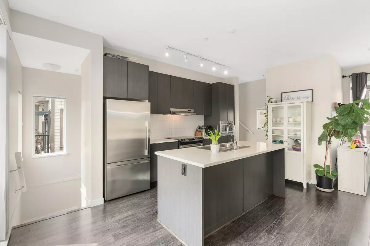 Langley, BC V2Y 0M4,7848 209 ST #15