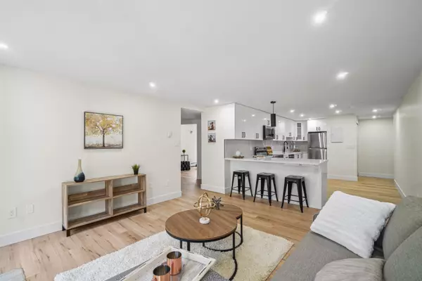 Burnaby, BC V5H 4E5,6595 Willingdon AVE #307