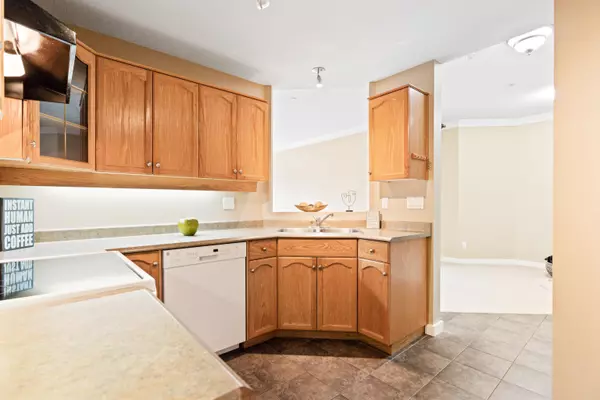 Pitt Meadows, BC V3Y 2P6,12464 191b ST #301