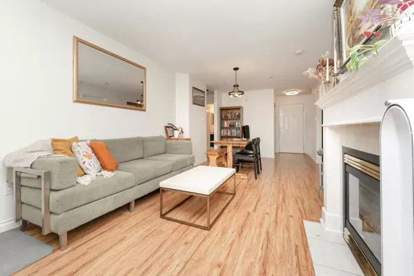 Maple Ridge, BC V2X 6B9,12207 224 ST #401