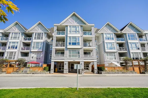 Port Moody, BC V3H 5E5,3142 St Johns ST #404