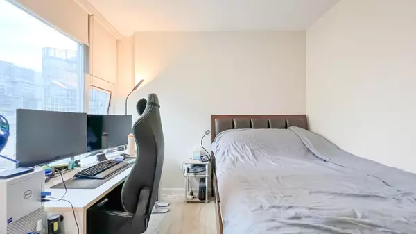 Vancouver, BC V6B 0E3,821 Cambie ST #1602