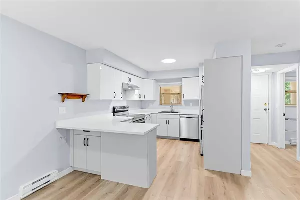 Maple Ridge, BC V2X 3X8,22277 122 AVE #112