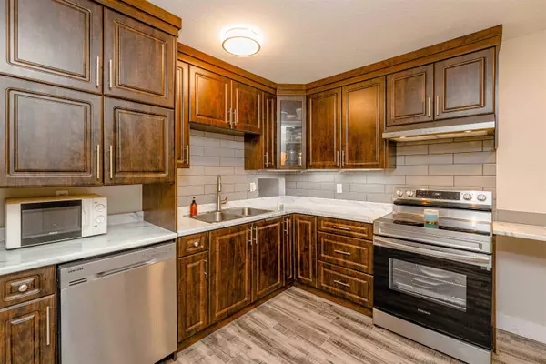 Abbotsford, BC V2T 4J1,32310 Mouat DR #1