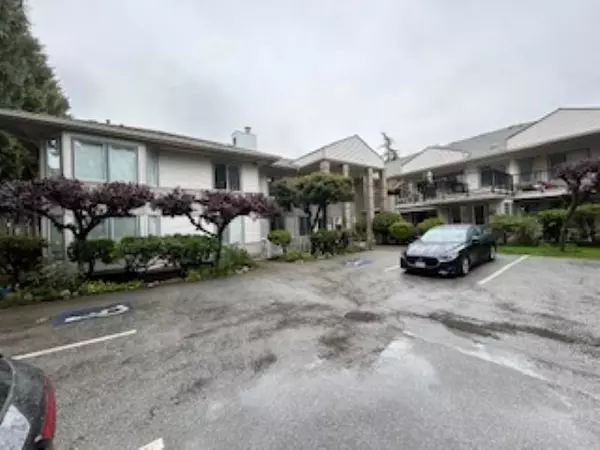 Burnaby, BC V5J 1G4,5875 Imperial ST #213