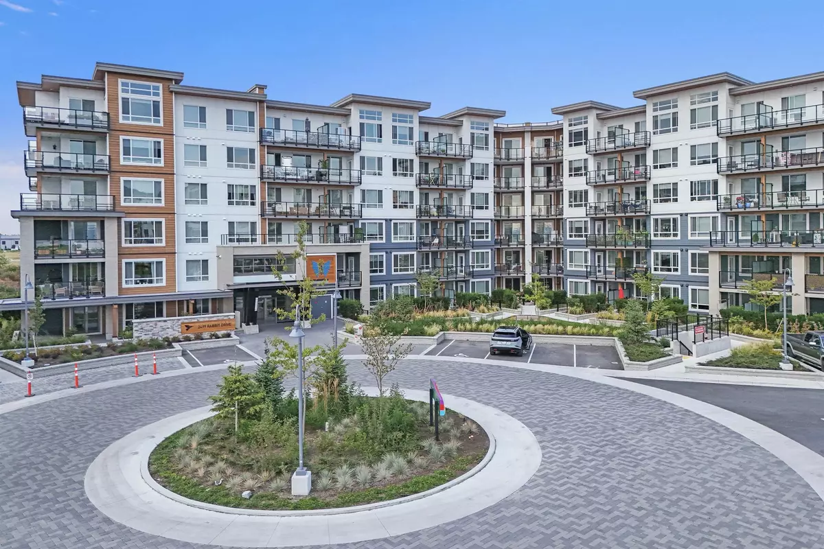 Tsawwassen, BC V4M 0G4,2499 Rabbit DR #311