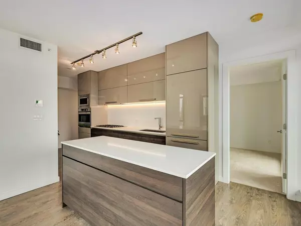 Burnaby, BC V5C 0K2,2378 Alpha AVE #1706