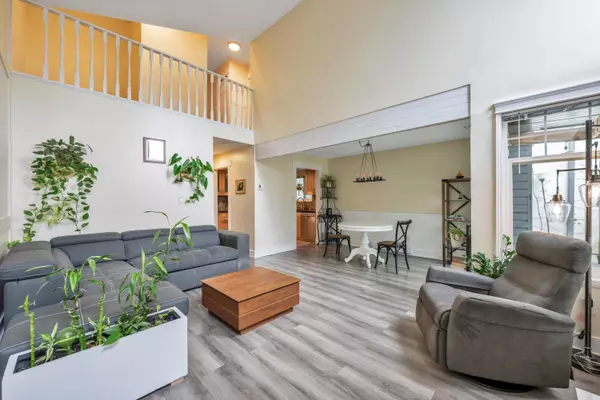 Langley, BC V4W 3K7,238 Davis CRES