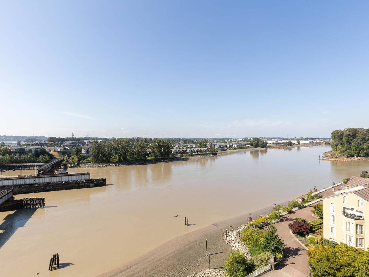 New Westminster, BC V3M 6M6,8 Laguna CT #1003