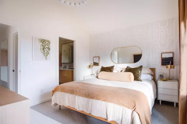 Surrey, BC V3Z 1J9,2350 165 ST #152