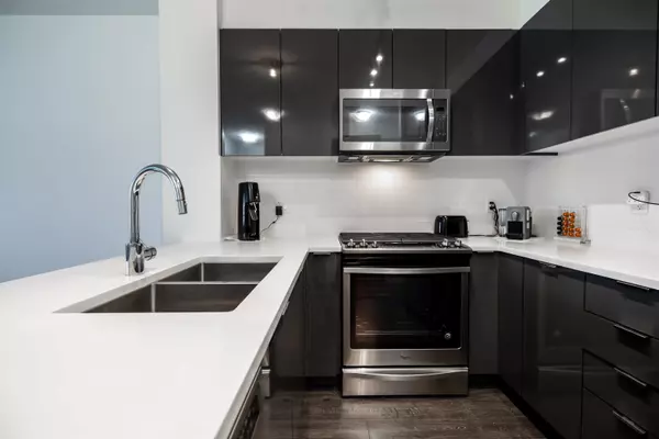 Surrey, BC V3Z 0Y1,15137 33 AVE #201