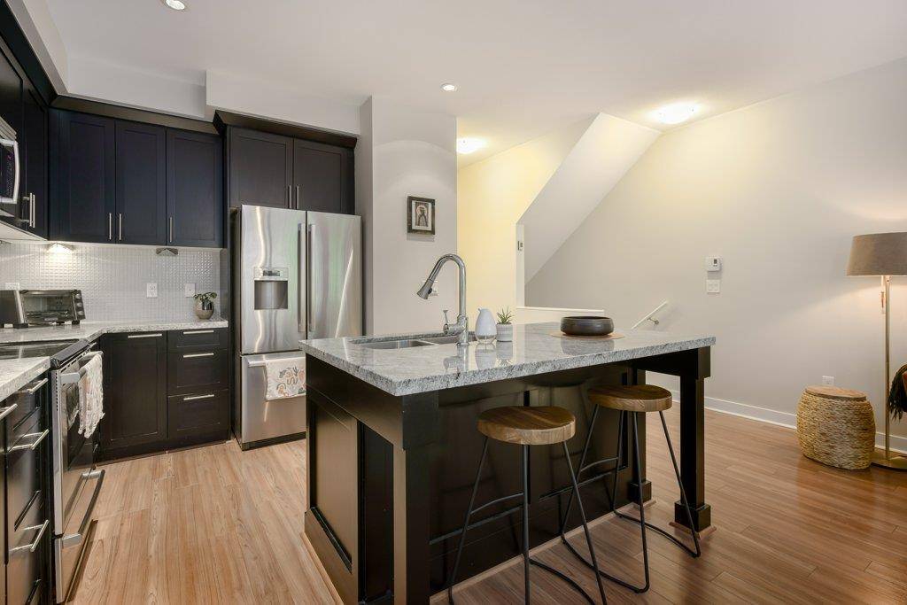 Coquitlam, BC V3E 0G5,1480 Southview ST #127