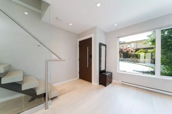 North Vancouver, BC V7L 0E7,141 St. Patricks AVE