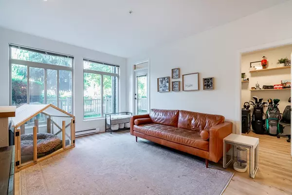 Surrey, BC V3R 0B5,10180 153 ST #123