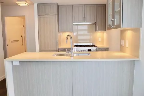 Vancouver, BC V5R 0E4,5665 Boundary RD #2204