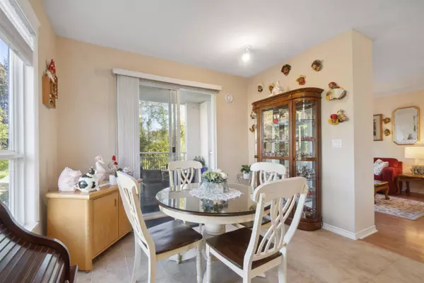 Coquitlam, BC V3B 7W8,3098 Guildford WAY #339