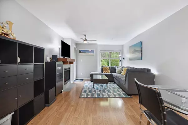 New Westminster, BC V3L 5W4,675 Park CRES #205