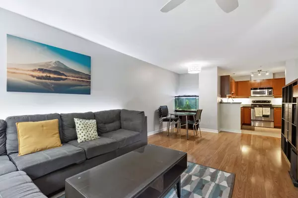 New Westminster, BC V3L 5W4,675 Park CRES #205