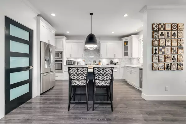 Surrey, BC V4P 3E6,2958 147a ST