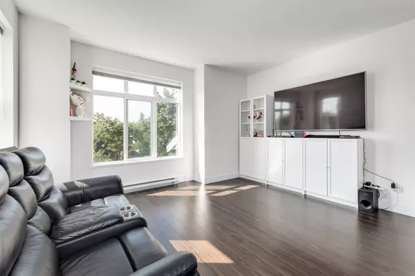 Surrey, BC V4N 6M8,19433 68 AVE #124