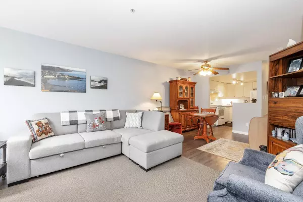 Port Coquitlam, BC V3C 1Z1,2485 Atkins AVE #305