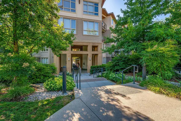 Surrey, BC V3Z 5K3,15918 26 AVE #330