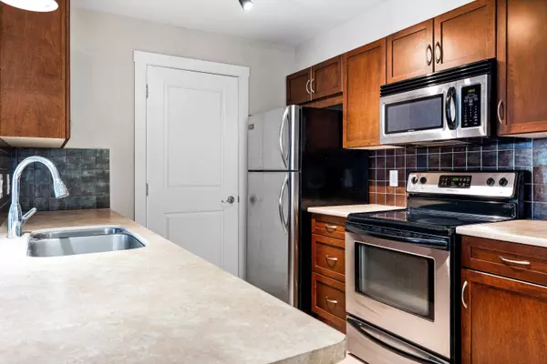 Abbotsford, BC V2S 3H6,2038 Sandalwood CRES #306