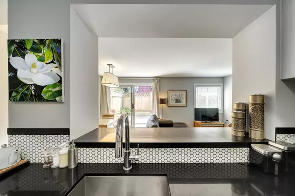 Vancouver, BC V5T 1N7,550 E 7th AVE #102