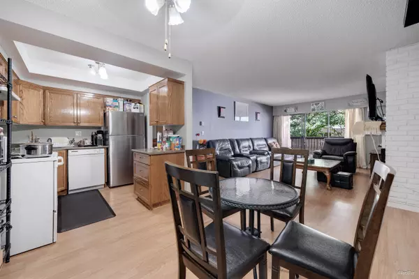 Maple Ridge, BC V2X 5Y4,11957 223 ST #203