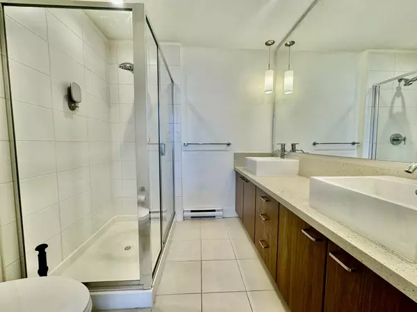 Surrey, BC V3Z 8K4,2450 161a ST #116