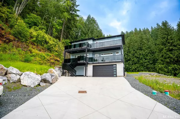 Chilliwack, BC V4Z 0C7,8596 Forest Gate DR