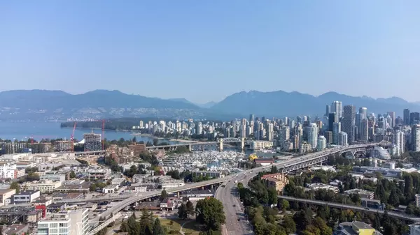 Vancouver, BC V6H 1C1,1438 W 7th AVE #304