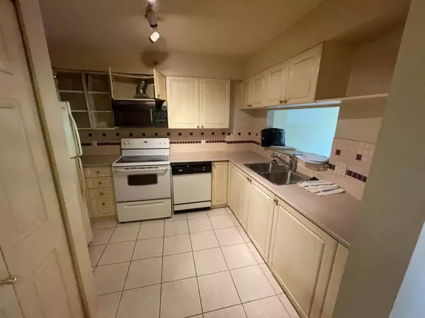 Vancouver, BC V6H 1C1,1438 W 7th AVE #304