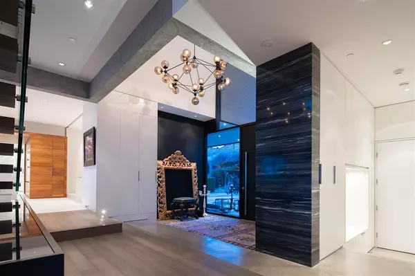 West Vancouver, BC V7S 1Z3,1071 Groveland RD