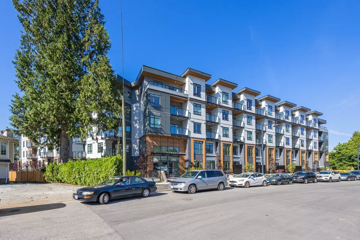 Surrey, BC V3T 0S9,13968 Laurel DR #333