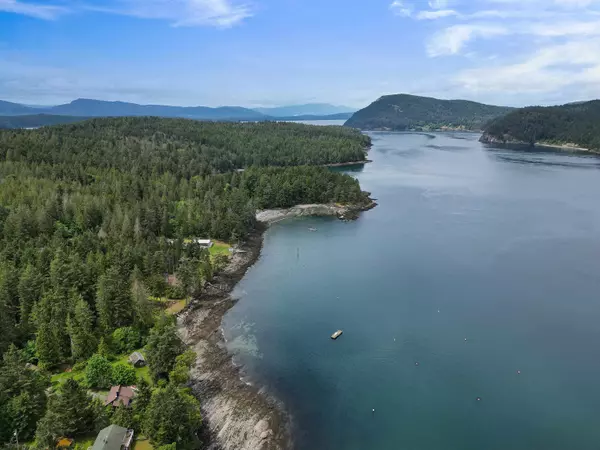 Mayne Island, BC V0N 2J2,435 Victor RD