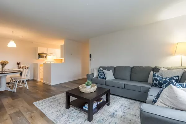 Abbotsford, BC V2T 2C8,32175 Old Yale RD #307