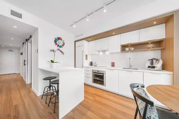 1661 Quebec ST #612,  Vancouver,  BC V6A 0H2