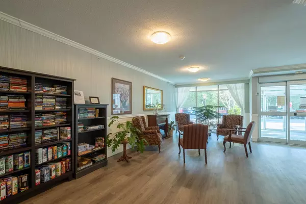 Maple Ridge, BC V2X 3N8,12148 224 ST #605