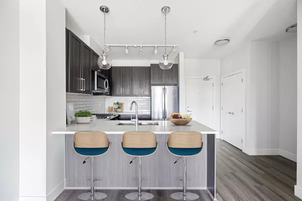 Surrey, BC V4P 0G3,2960 151 ST #317