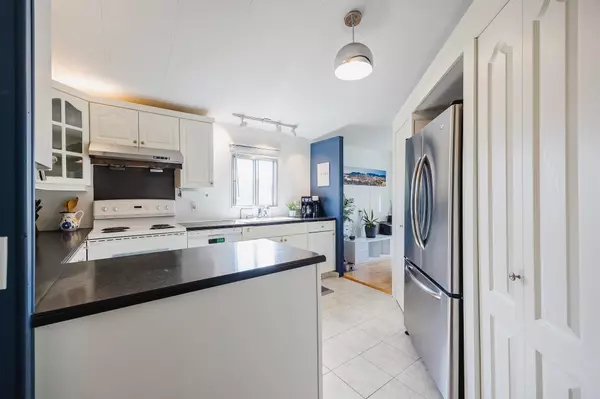 Coquitlam, BC V3K 6L4,145 King Edward ST #58